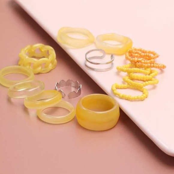 Yellow Colorful Chunky Resin Ring 17 Pieces - Picture 6 of 6